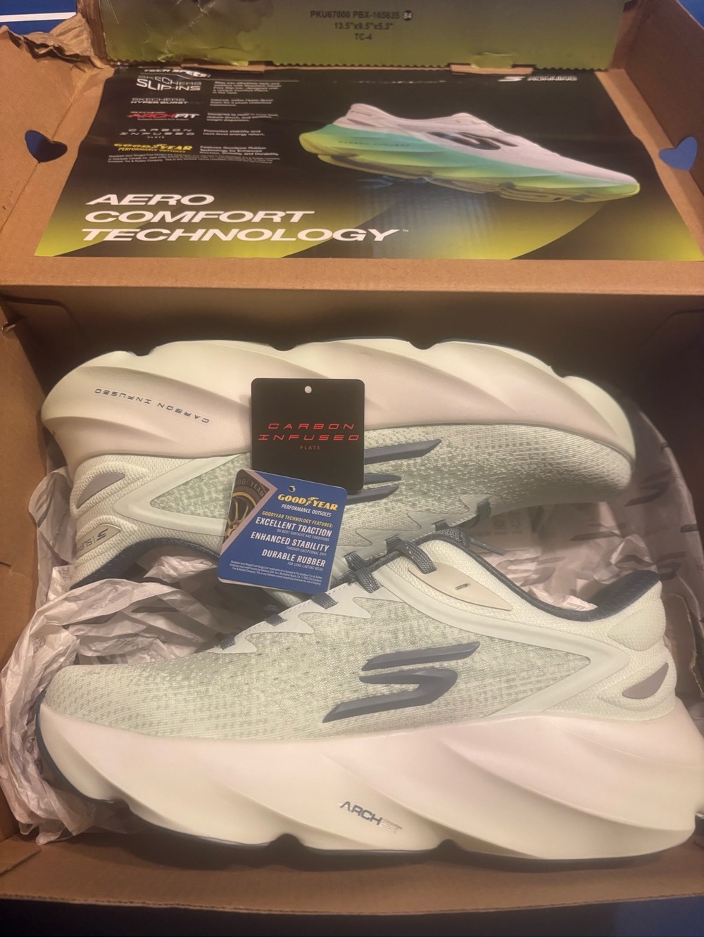 Skechers Women’s AeroBurst Sneakers in Light Green and Gray